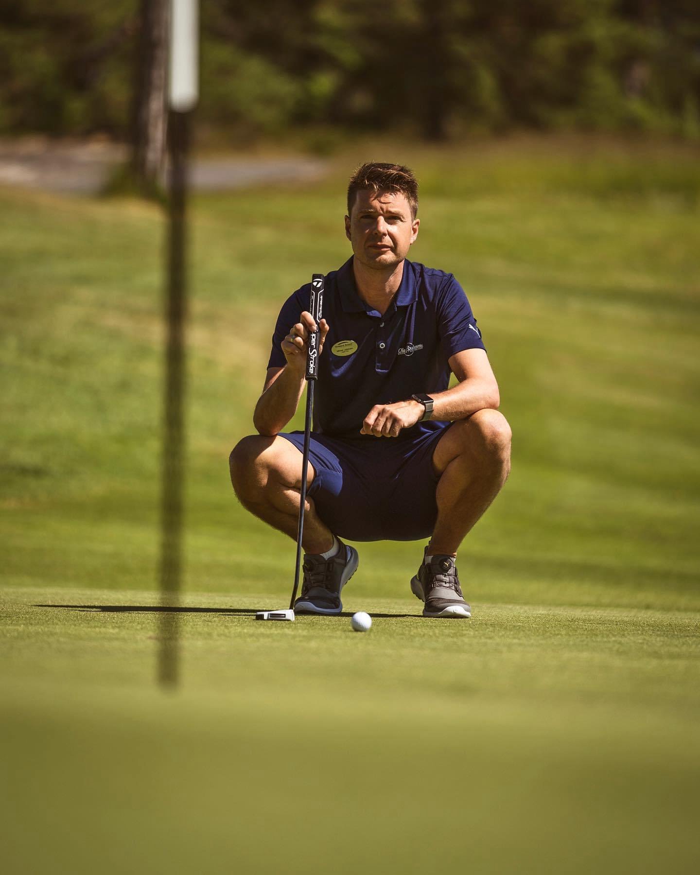 Mikael under golfskole